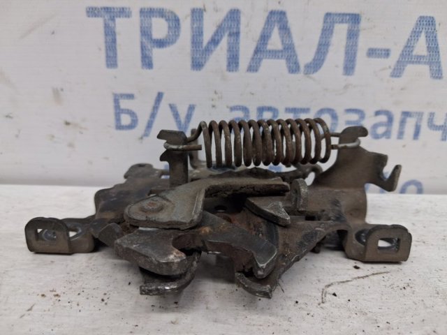 TOYOTA 6911042130 Замок багажника в наличии Каменское