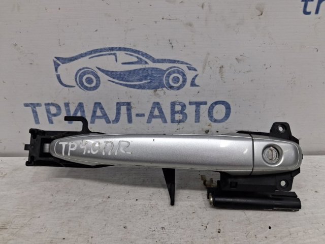 Держатель наружной ручки двери, передней правой 6920128010 TOYOTA