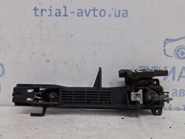 TOYOTA 6920128010 Держатель наружной ручки двери передней правой в наличии Каменское