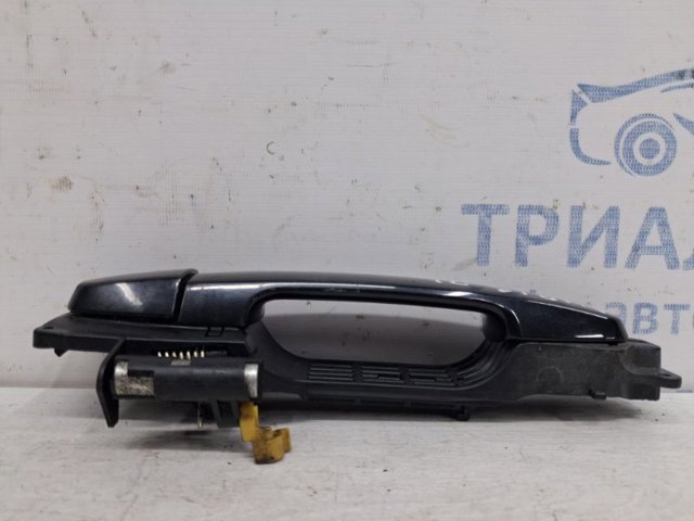 692020D010 Держатель наружной ручки двери передней левой купить Хмельницкий