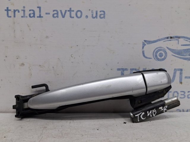 Держатель наружной ручки двери, задней правой 6920333030 TOYOTA
