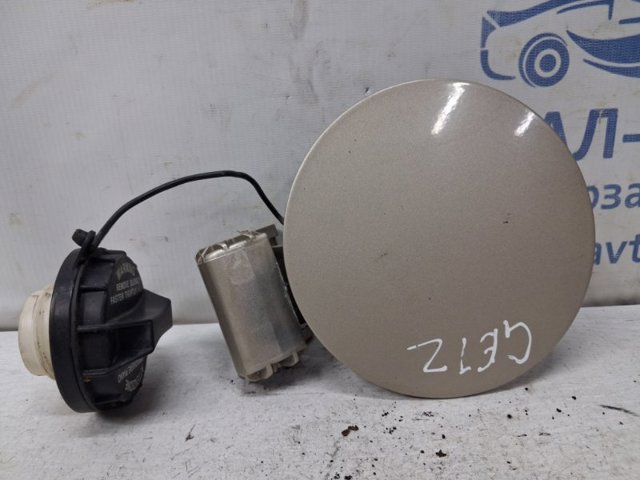 Лючок б/бака 695101C000 HYUNDAI