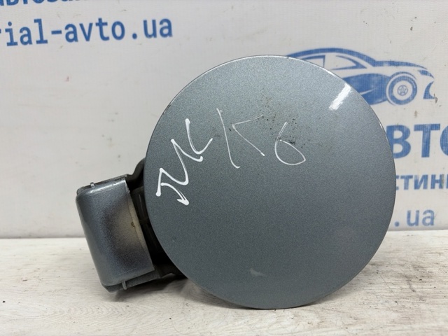 Лючок топливного бака 695102E000 HYUNDAI