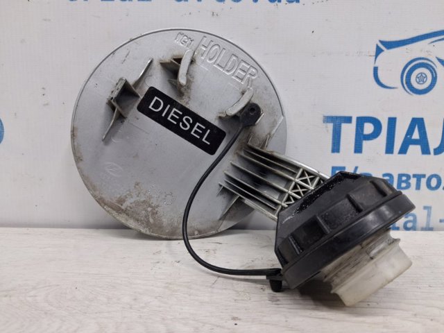 695102L200 HYUNDAI Лючок бензобака купить в Житомир