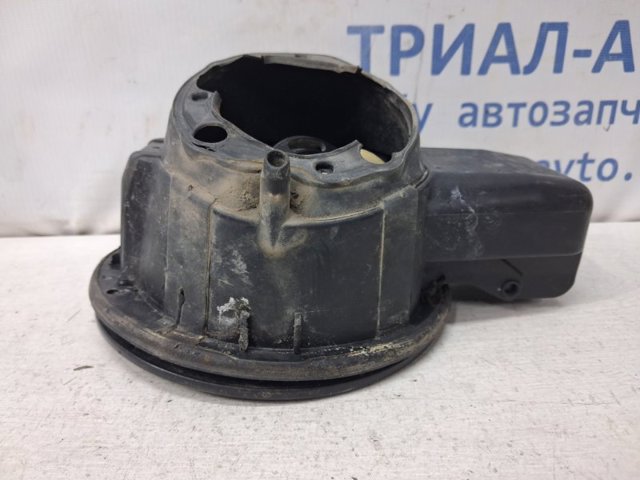 695102L200 Лючок бензобака купить Ровно