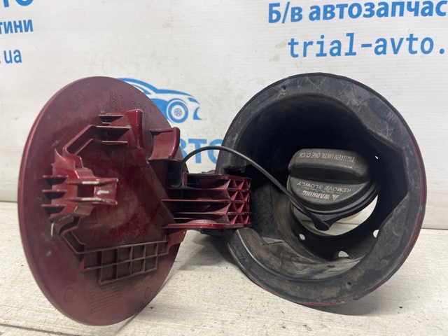 695104Z000 HYUNDAI Лючок бензобака купить в Павлоград