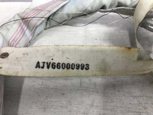 MITSUBISHI 7030A120 Шторка боковая, правая в наличии Каменское