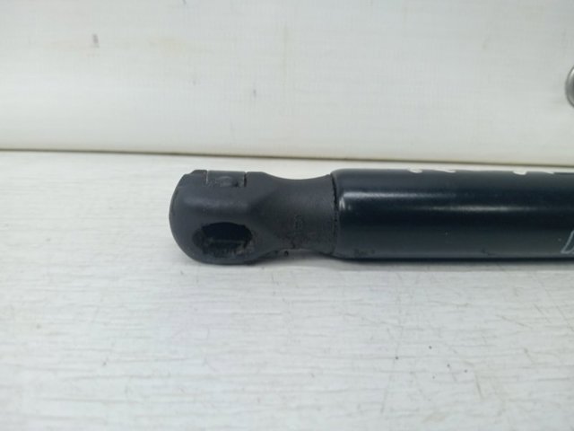 7115008102 Амортизатор капота купить Черновцы