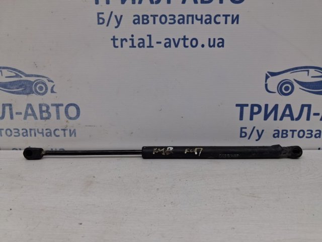 Стойка капота 7115009000 SSANG YONG