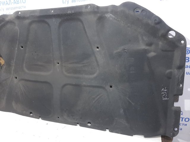 Подкладка-капот 7116109002 SSANG YONG