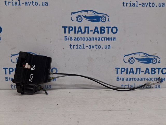 Замок задней двери, левой 7131009003 SSANG YONG