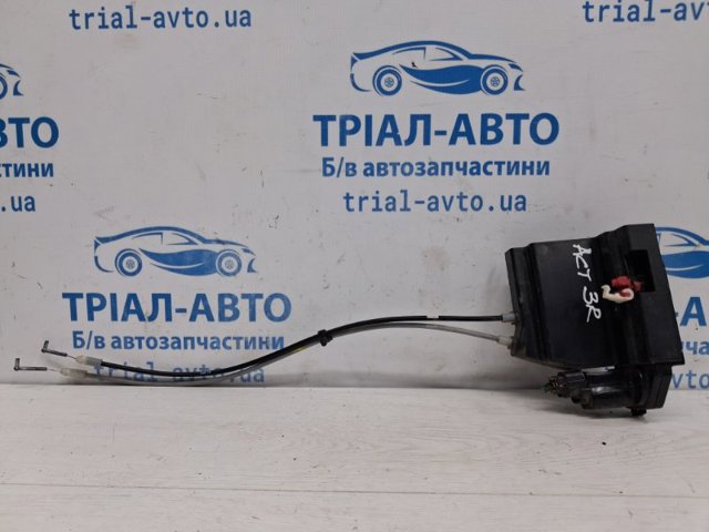 Замок двери задней правой 7132009003 SSANG YONG