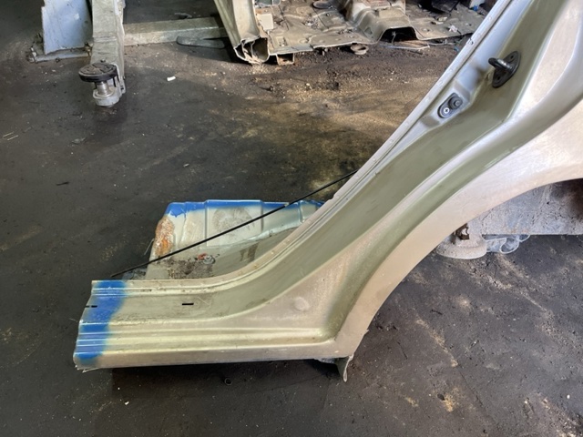 715031C0B0 HYUNDAI Крыло заднее левое купить в Черновцы