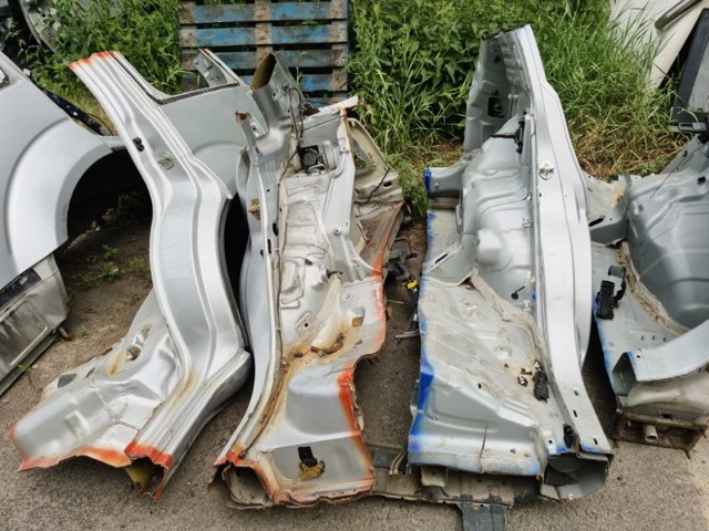 715033UC00 Крыло заднее левое купить Киев