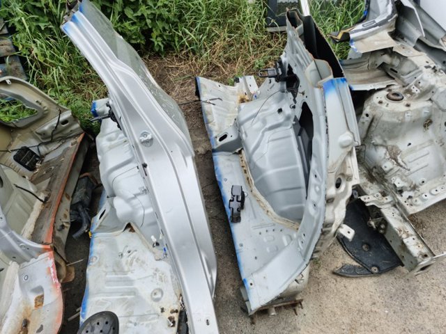 715043UC00 HYUNDAI Крыло заднее правое купить в Каменское