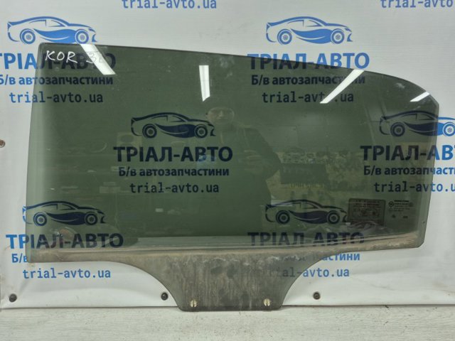 Стекло задней двери, левой 7337634021 SSANG YONG
