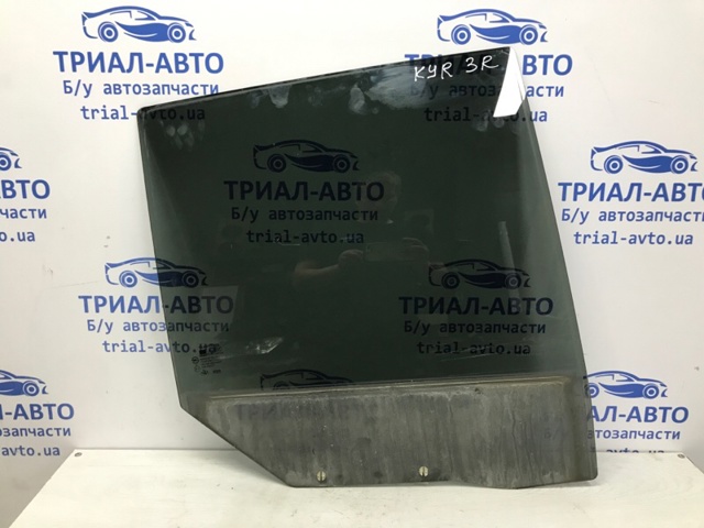 Стекло заднее правое 7338609010 SSANG YONG