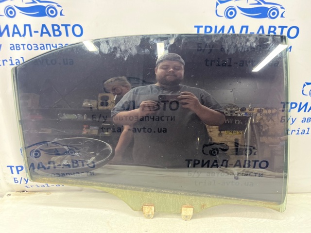 Стекло заднее правое 73400SEA000 HONDA