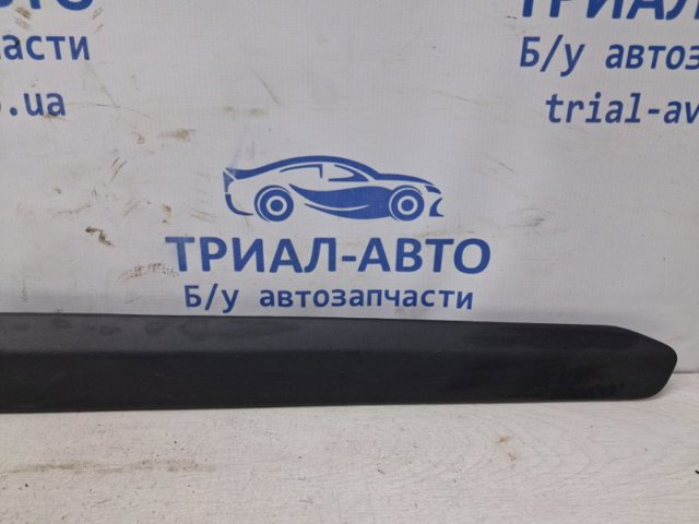 Молдинг передней правой двери 735497896 FIAT
