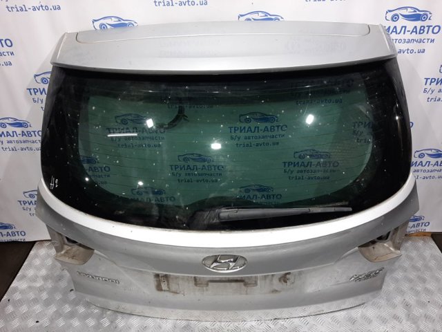 Крышка багажника hyundai б/у оригінал, гарантія на запчастини 737002Y000