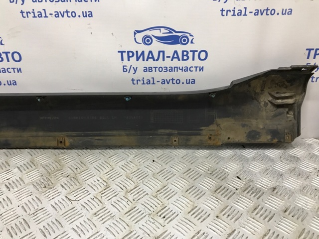 7405A089 Накладка (молдинг) порога наружная левая купить Кривой Рог