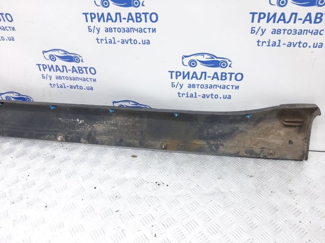 7405A090 Накладка (молдинг) порога наружная правая купить Ужгород