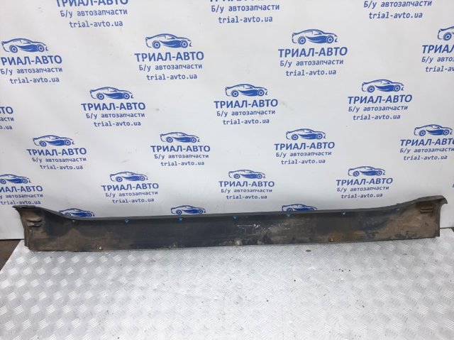 7405A090 MITSUBISHI Накладка (молдинг) порога наружная правая купить в Киев