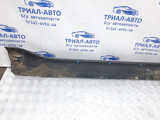 MITSUBISHI 7405A090 Накладка (молдинг) порога наружная правая в наличии Павлоград