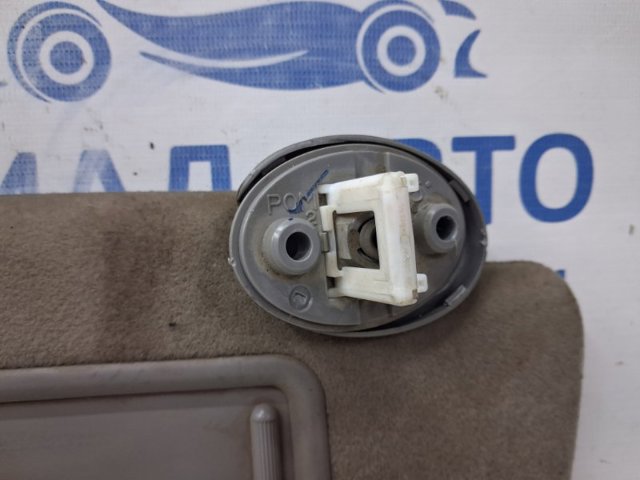 TOYOTA 743106A020A1 Солнцезащитный козырек в наличии Кривой Рог