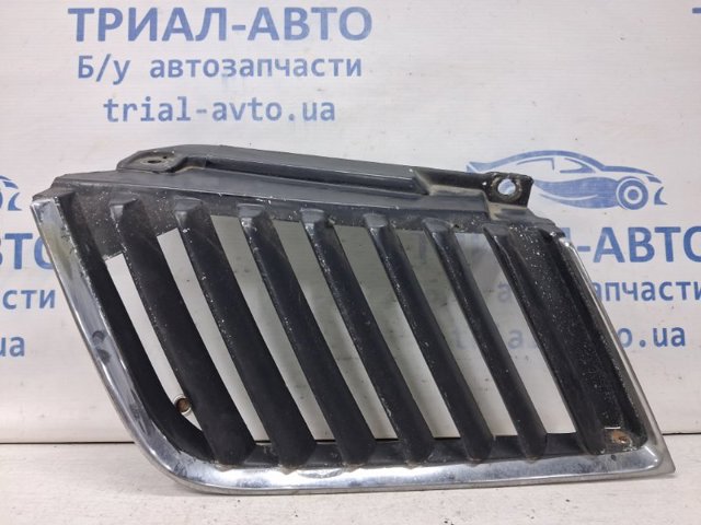 Решетка радиатора левая 7450A187 MITSUBISHI