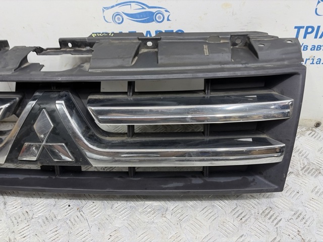 Решетка Mitsubishi Pajero 4 LONG