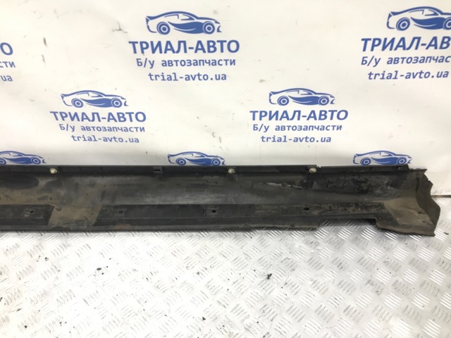 TOYOTA 7585048010 Накладка (молдинг) порога наружная правая в наличии Полтава