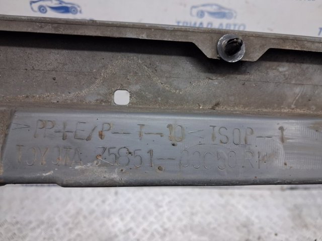 TOYOTA 7585133050 Накладка (молдинг) порога наружная правая в наличии Винница