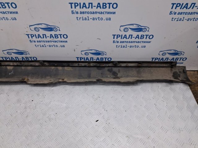 TOYOTA 7585205902 Накладка (молдинг) порога наружная левая в наличии Николаев