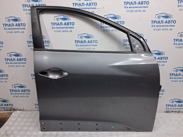 Пассажирская передняя дверь 760042Y011 HYUNDAI