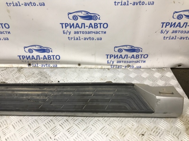 7656A043HA MITSUBISHI Накладка подножки купить в Украина