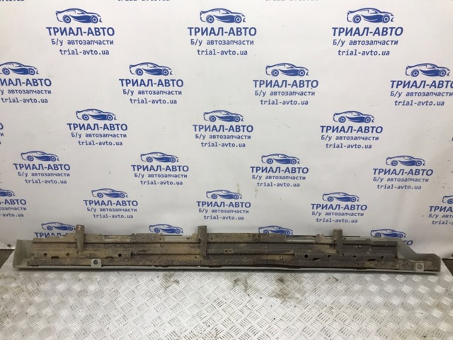7656A043HA Накладка подножки купить Ирпень