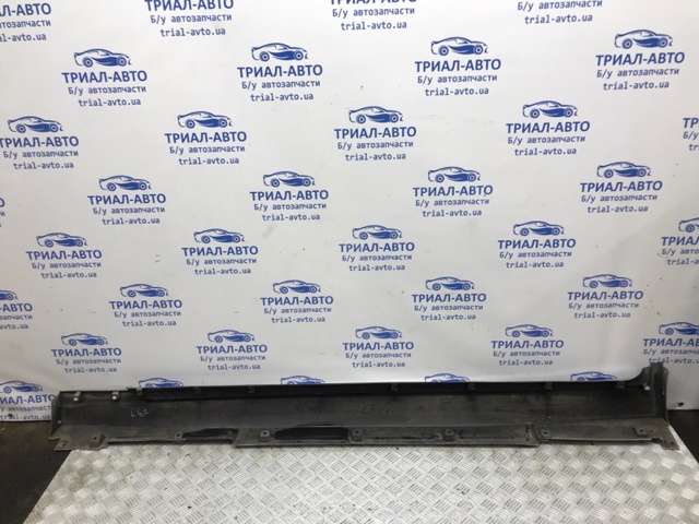 NISSAN 768504GA0H Накладка (молдинг) порога наружная правая в наличии Одесса
