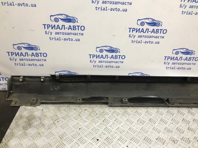 768504GA0H NISSAN Накладка (молдинг) порога наружная правая купить в Украина