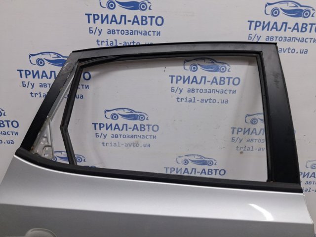 HYUNDAI 770042L010 Дверь задняя правая в наличии Харьков