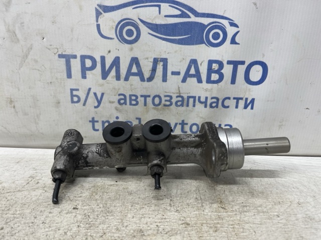 Цилиндр тормозной, главный 7701067863 RENAULT