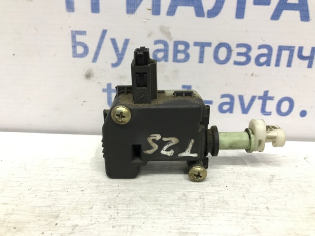 Замок открывания лючка бензобака 7703005010 TOYOTA