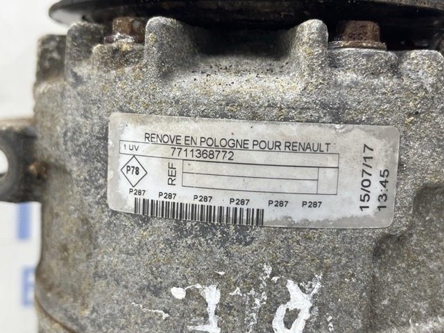 Компрессор кондиционера 7711368772 RENAULT