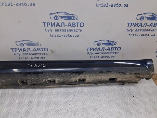 SUZUKI 7723080J015PK Накладка (молдинг) порога наружная правая в наличии Днепр