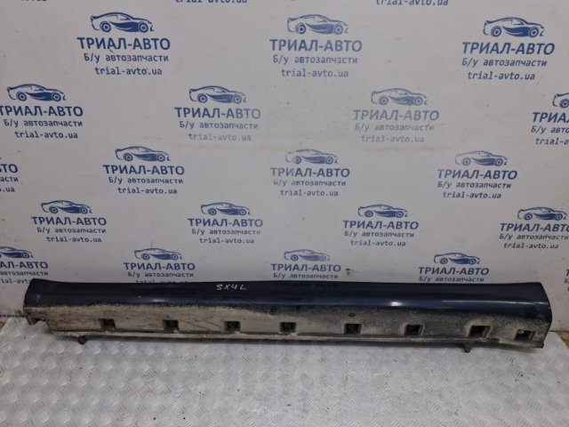 Накладка наружняя (молдинг) порога, левый 7724080J015PK SUZUKI