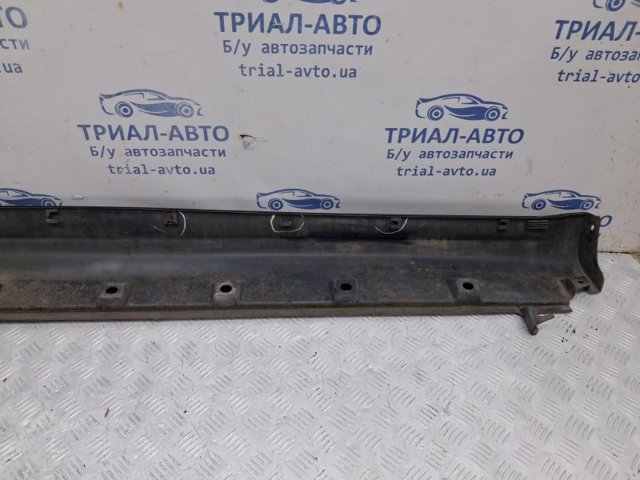 SUZUKI 7724080J015PK Накладка (молдинг) порога наружная левая в наличии Кривой Рог