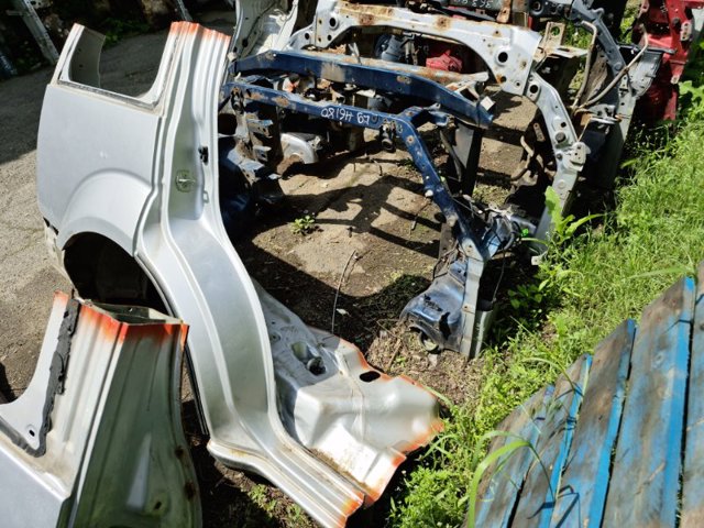 78100EB330 NISSAN Крыло заднее правое купить в Ужгород