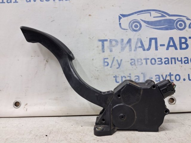 Педаль акселератора 7811033020 TOYOTA