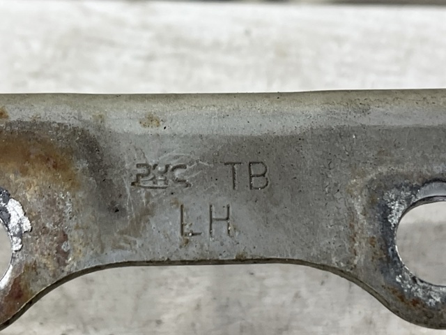 Петля капота, левая 791101C000 HYUNDAI