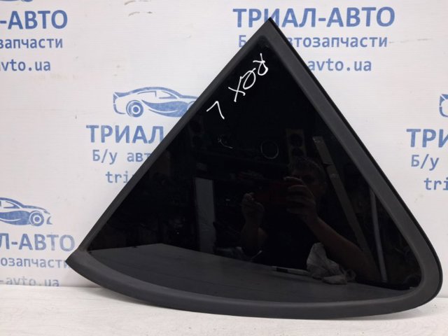 Уголок задней левой двери 7921008012 SSANG YONG
